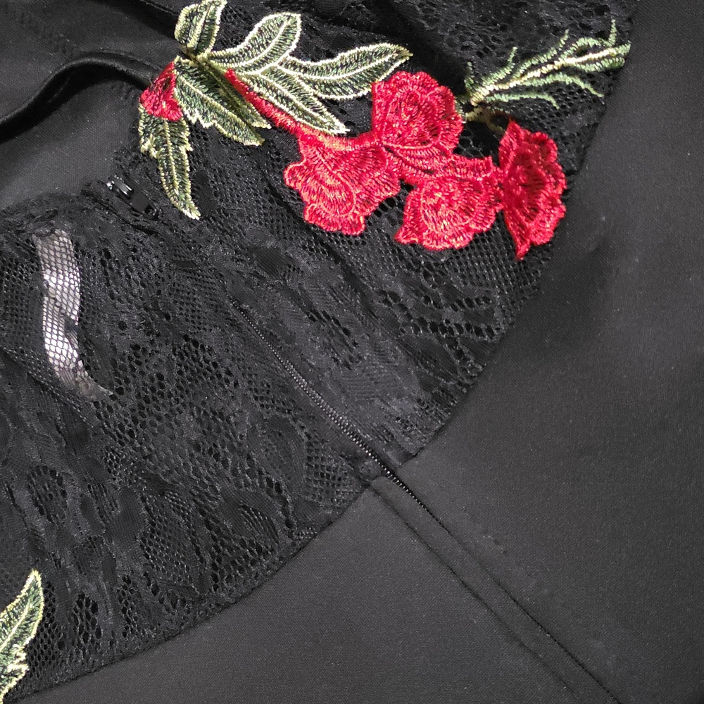 Elegant Black and Red Floral Lace Embroidered Cocktail Dress Spanish Inspired - Picture 5 of 7